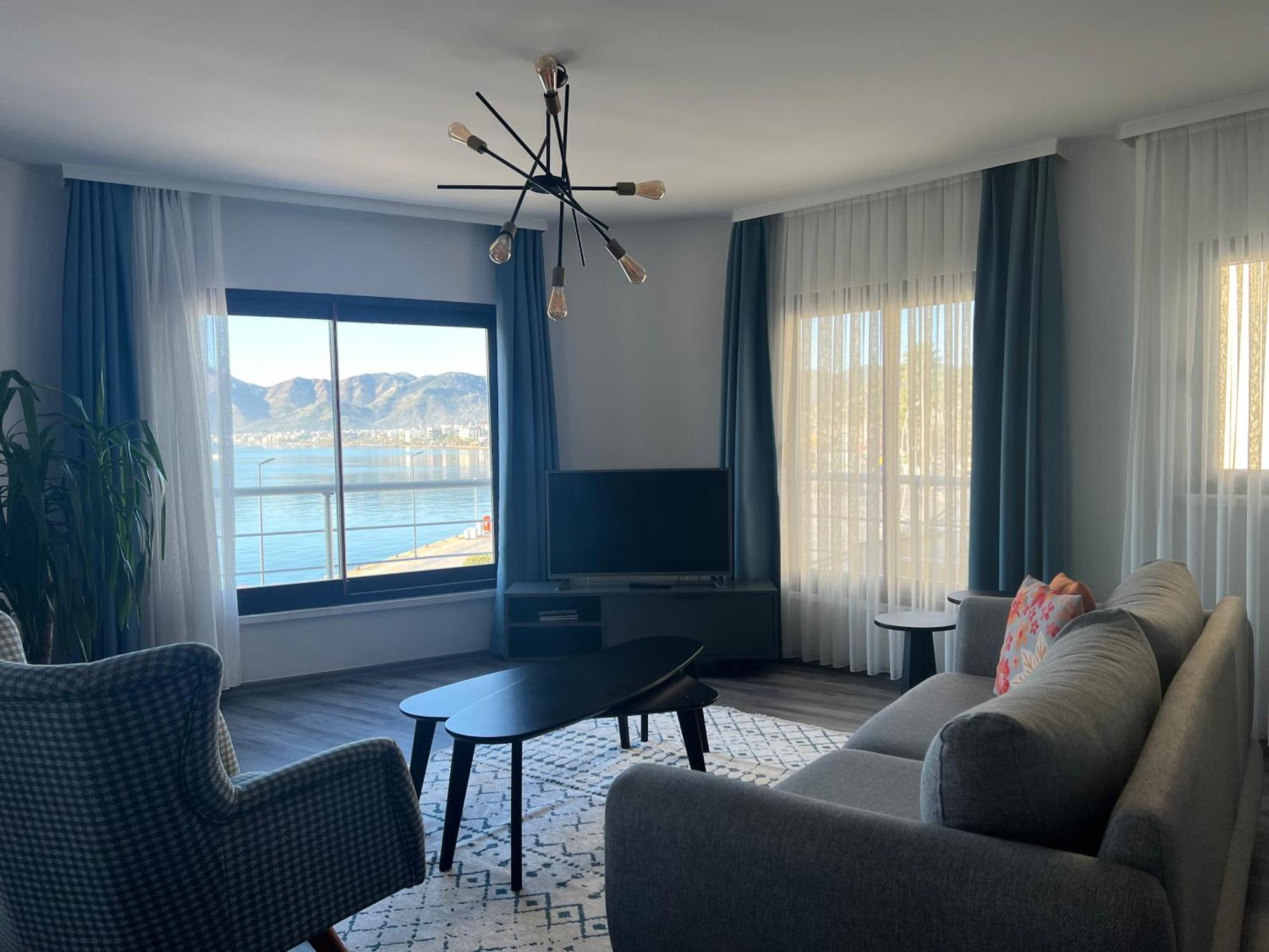 Trea Homes Marina Suites Мармарис Екстериор снимка